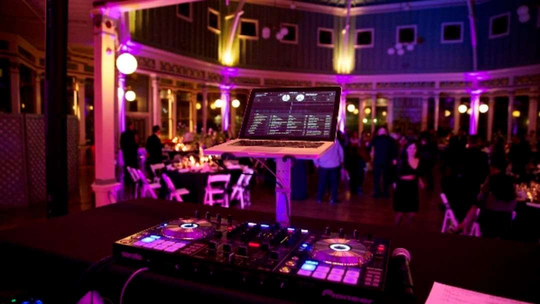 Erleben Sie die besten Beats mit DJ Augsburg Hochzeit auf Ihrer Hochzeitsfeier
