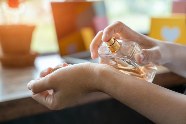 Parfum Damen: Verwöhnen Sie sich mit Luxus und Raffinesse