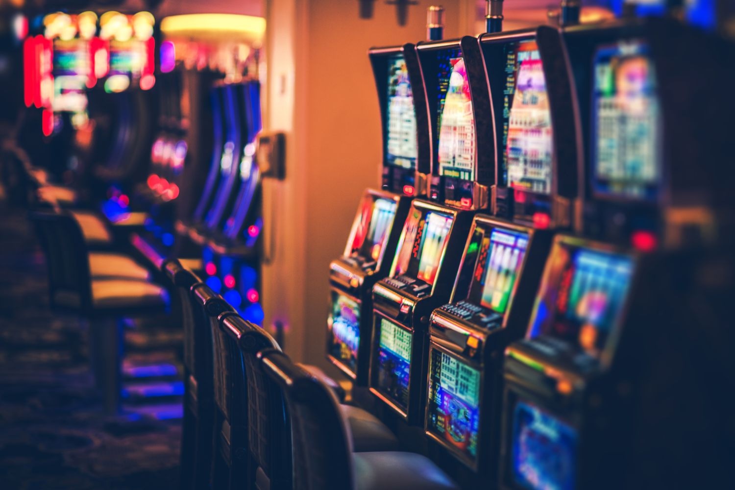 Sind Sie bereit, Ihr Glück an kostenlosen Online-Spielautomaten zu versuchen?