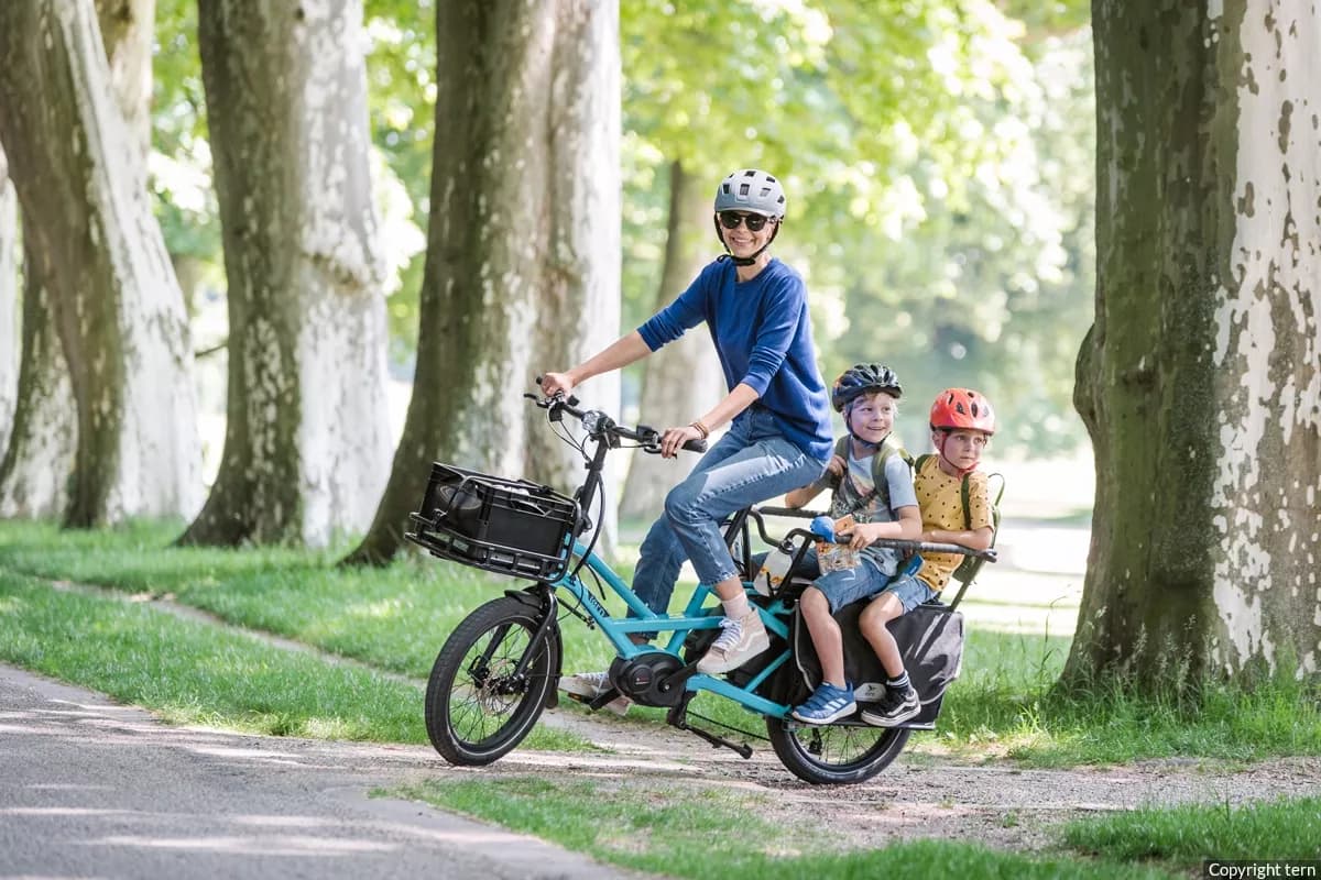 Auf dem Weg in eine grünere Zukunft: Lastenräder für Kinder