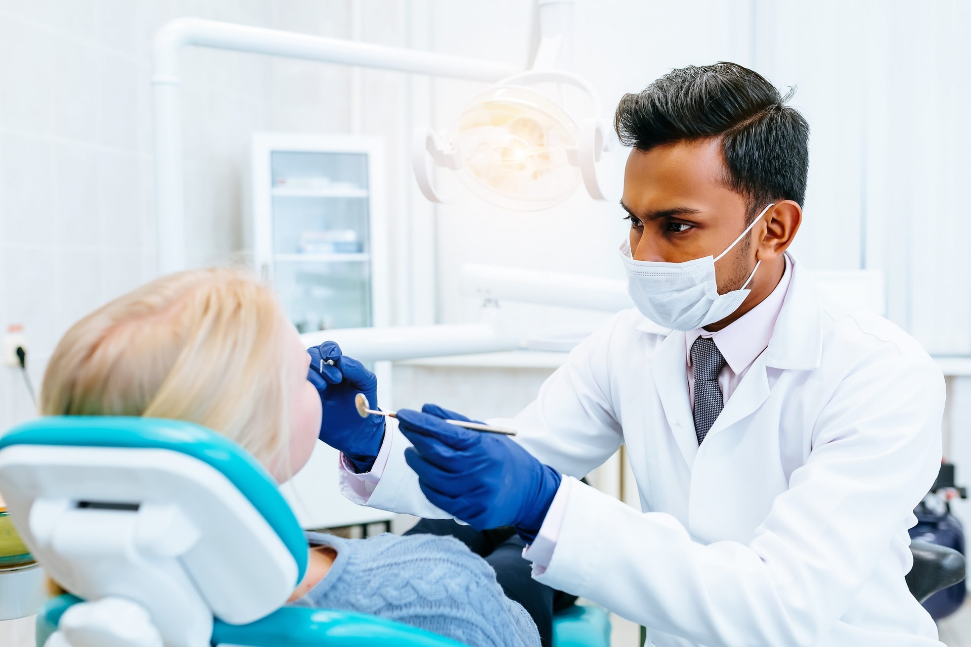 Zahnarzt Zürich: Individuelle Lösungen für Ihre Zahnfleischbehandlung bei Smile Again