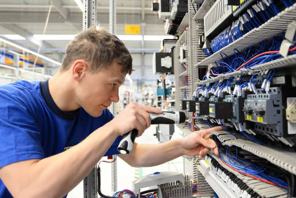 DGUV V3 Prüfung in Viersen: Sicherheit und Prüfung elektrischer Anlagen
