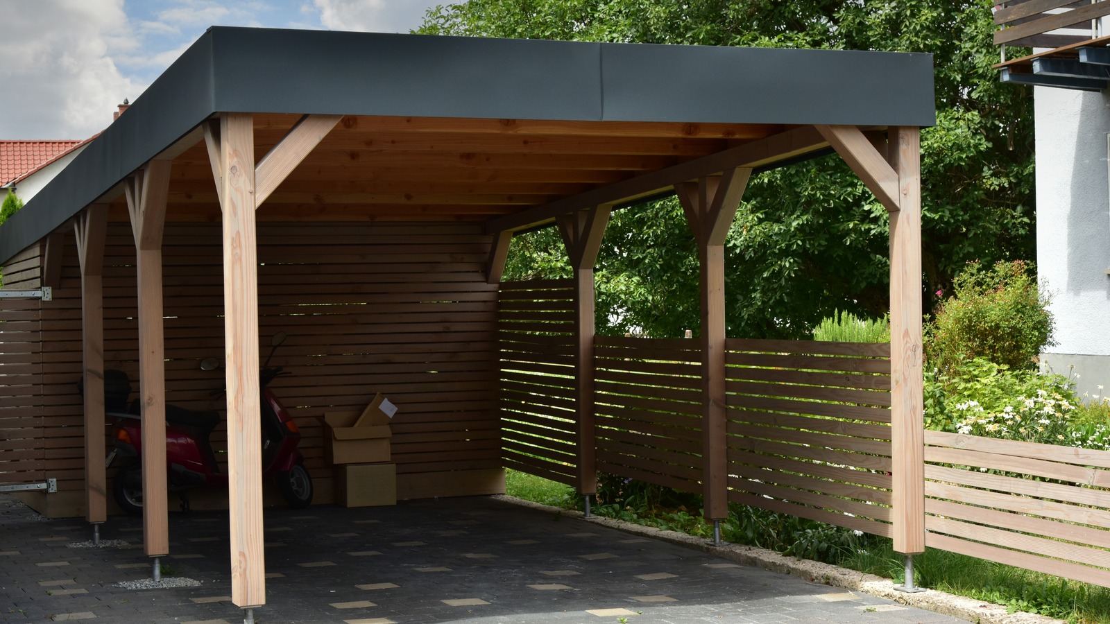 Carport günstig kaufen: Einzelcarport reicht nicht? Hier kommt der Doppelcarport ins Spiel!