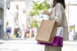 Steigerung der Markensichtbarkeit mit bedruckten Papiertüten